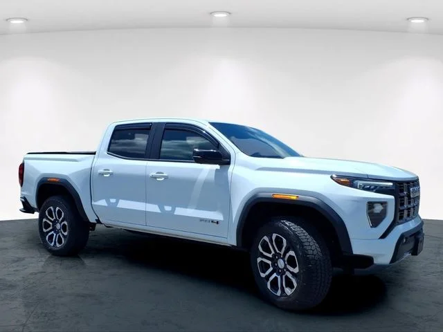 Used 2024 White GMC AT4 image 5