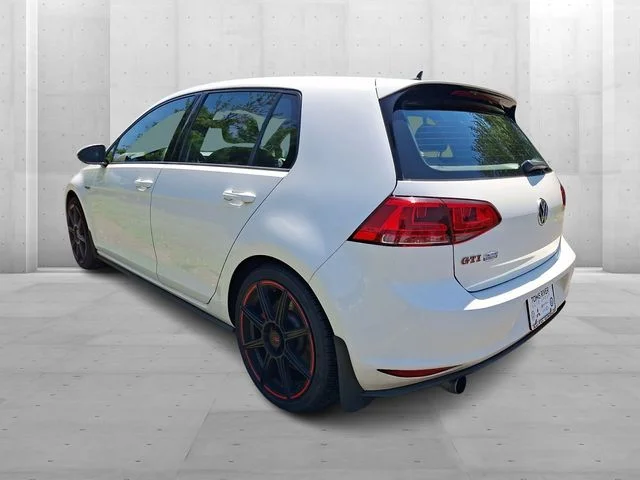 Used 2017 White Volkswagen  image 4