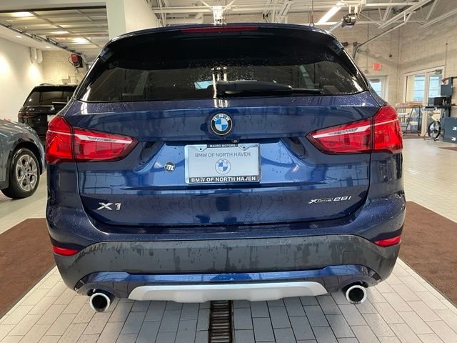 Used 2020 Blue BMW xDrive28i image 10
