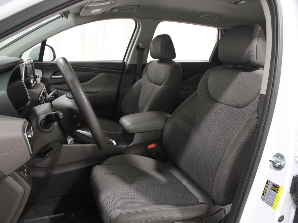 2020 Hyundai Santa Fe SE photo 2