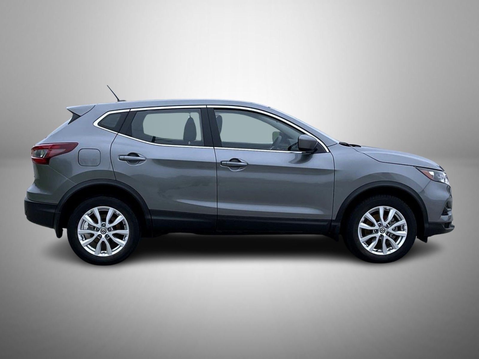 Used 2021 Gray Nissan S image 4