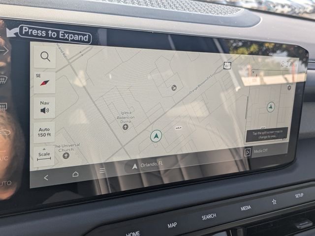 New 2027 Glacial White Pearl Kia X-LINE SX image 24