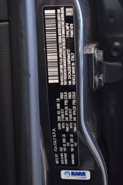 Used 2022 Gray Jeep Latitude image 27