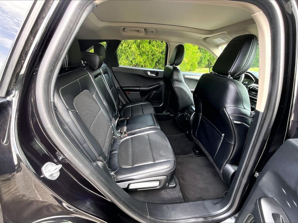 Used 2020 Black Ford SEL image 16