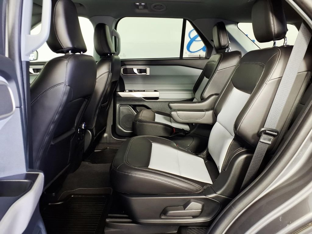 Used 2023 Gray Ford XLT image 8