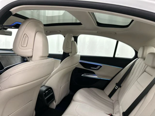 2025 Mercedes-Benz E-Class E350 - Photo 23
