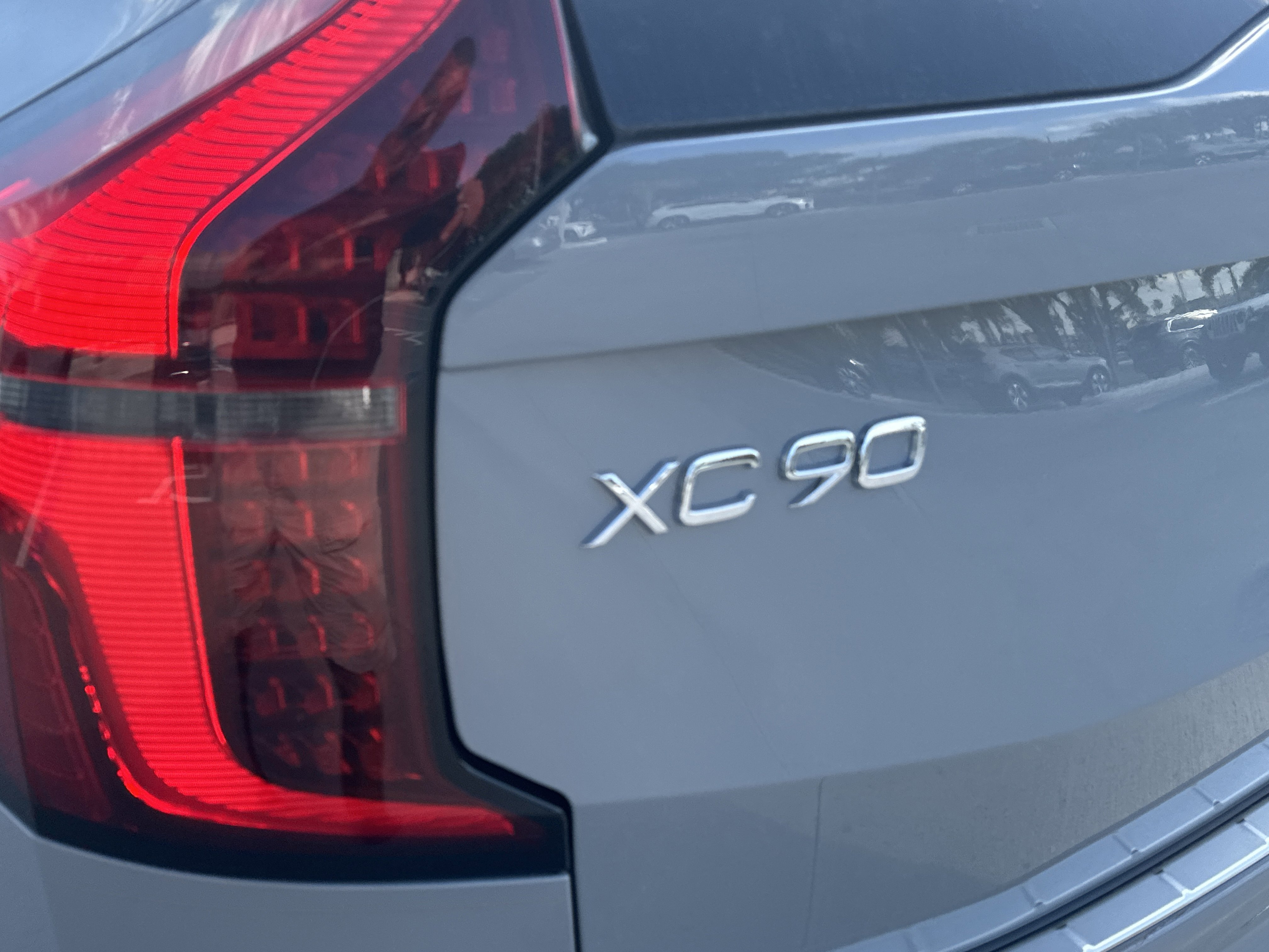 2026 Volvo XC90 Plus - Photo 9