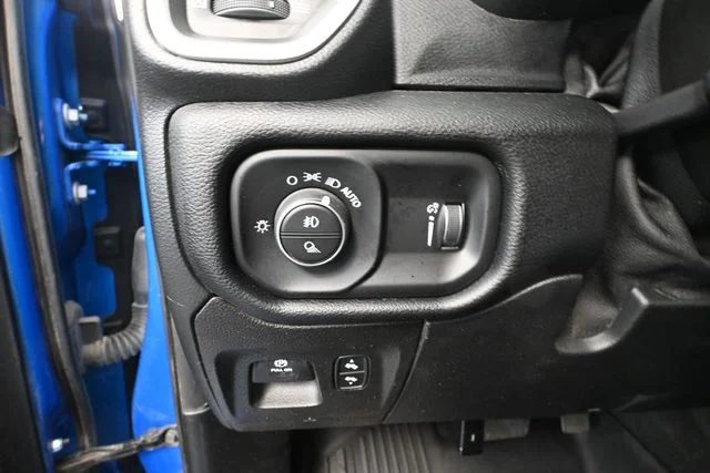 Used 2021 Blue Ram Big Horn/Lone Star image 33