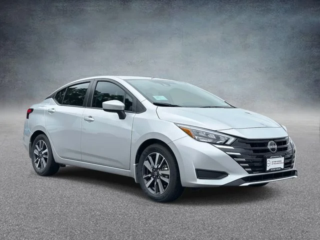 2025 Nissan Versa 1.6 SV CVT's photo