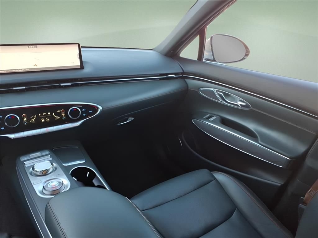 2022 GENESIS GV70 Standard - Photo 14