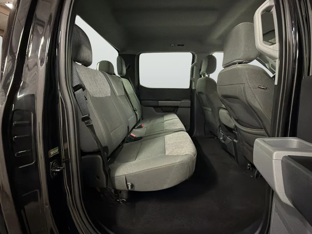 Used 2023 Black Ford XLT image 25