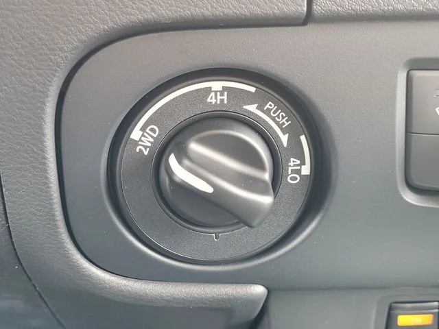 2026 Nissan Frontier SV - Photo 18