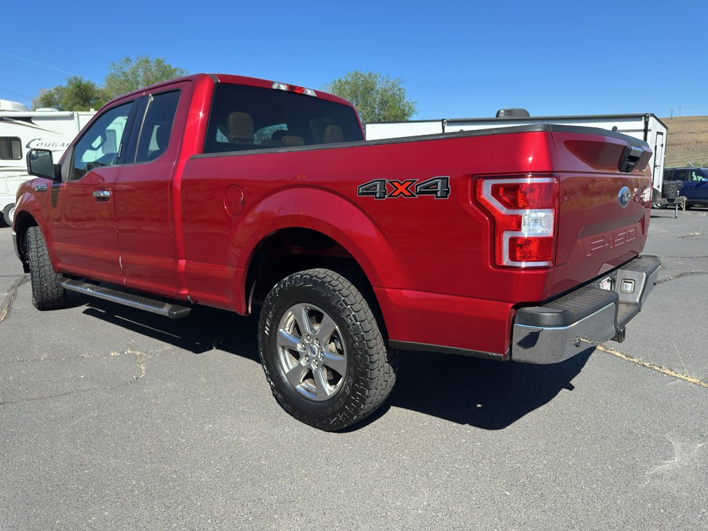 Used 2018 Red Ford XLT image 4