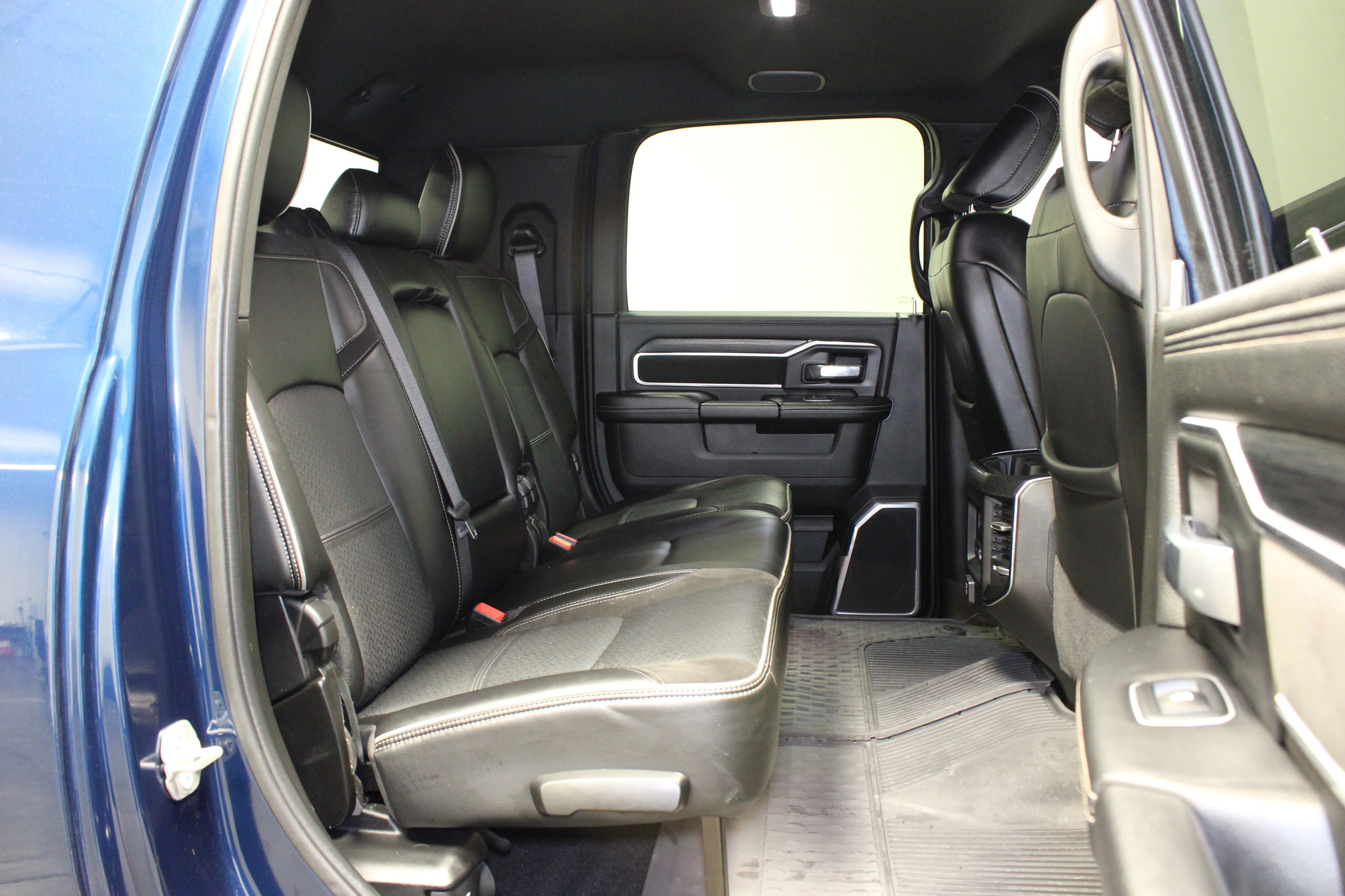 Used 2023 Patriot Blue Pearlcoat Ram Laramie image 16
