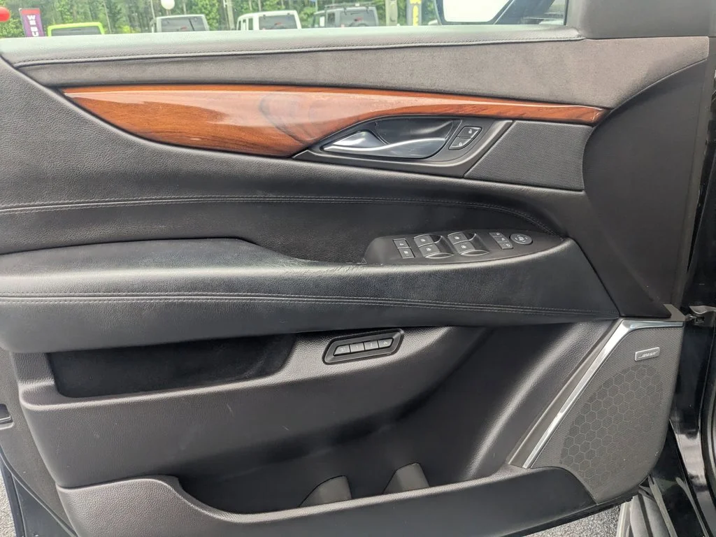 Used 2019 Black Raven Cadillac Luxury image 11