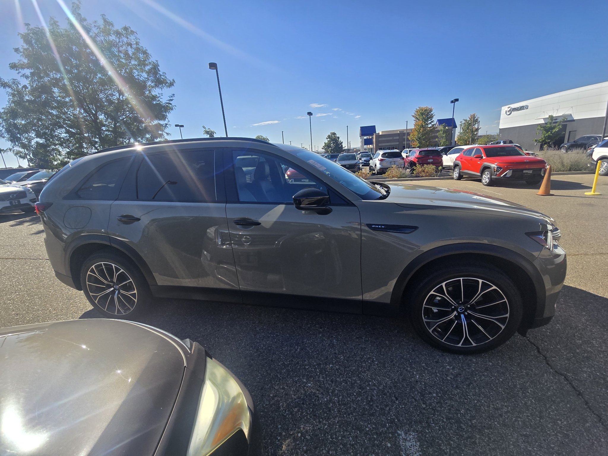 Used 2025 Zircon Sand Metallic Mazda Premium Package image 6