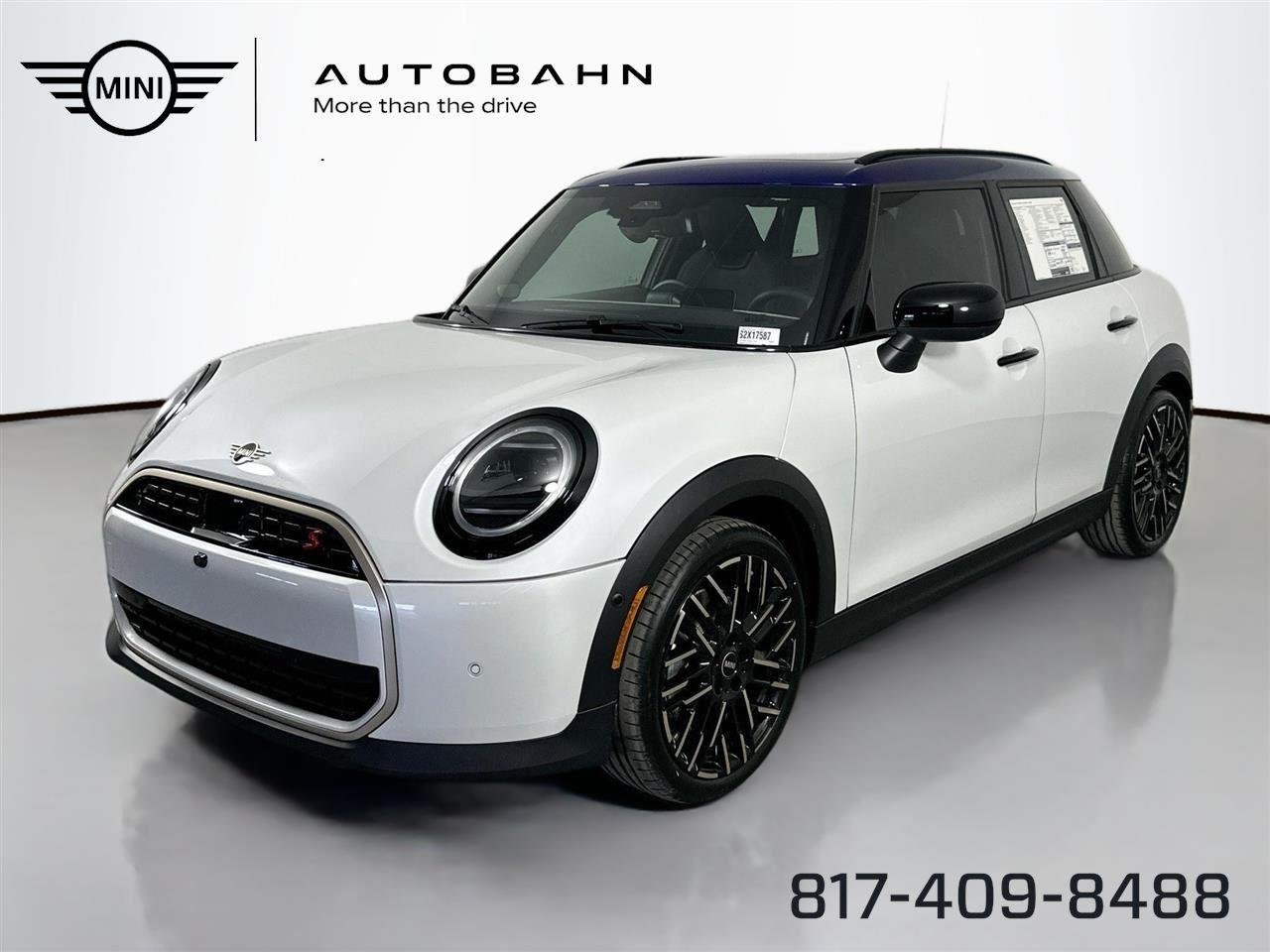 2025 MINI Hardtop Cooper S's photo