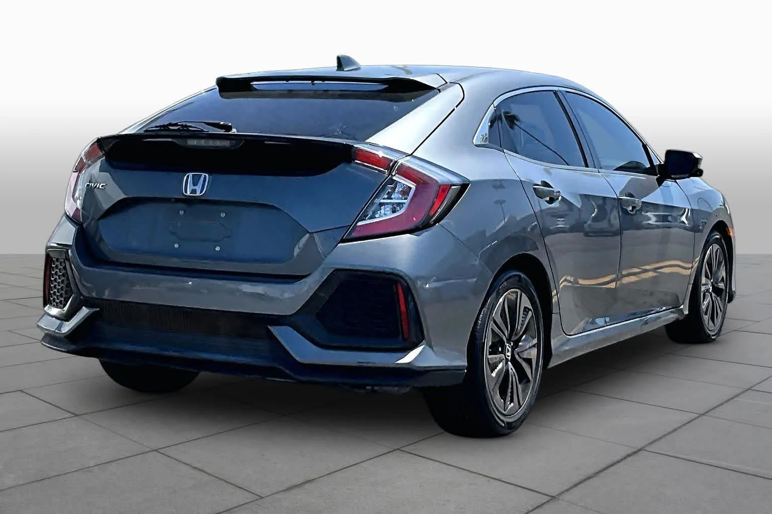 Used 2017 Polished Metal Metallic Honda EX image 12