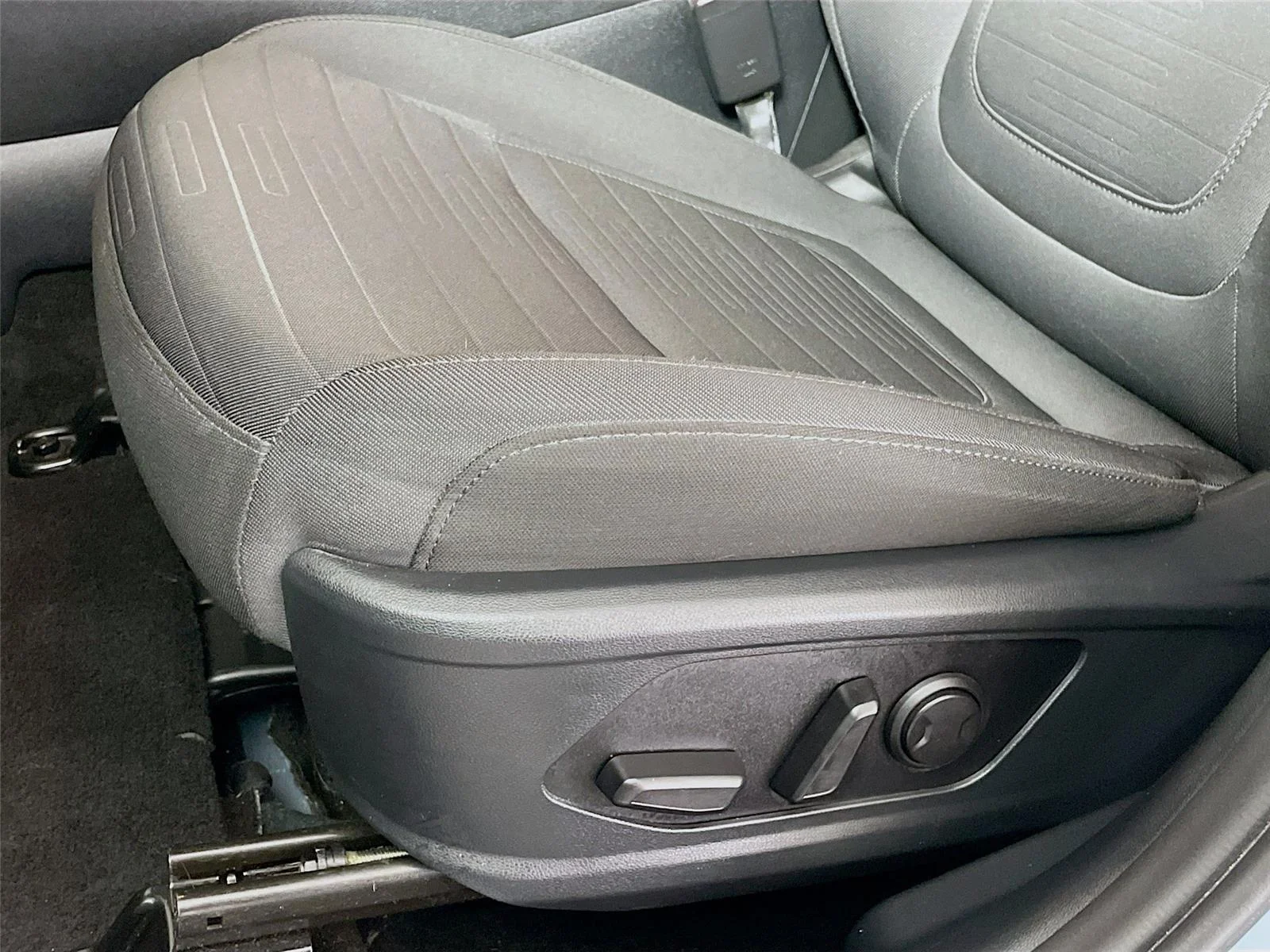 Used 2022 Blue Stone Hyundai SEL image 22