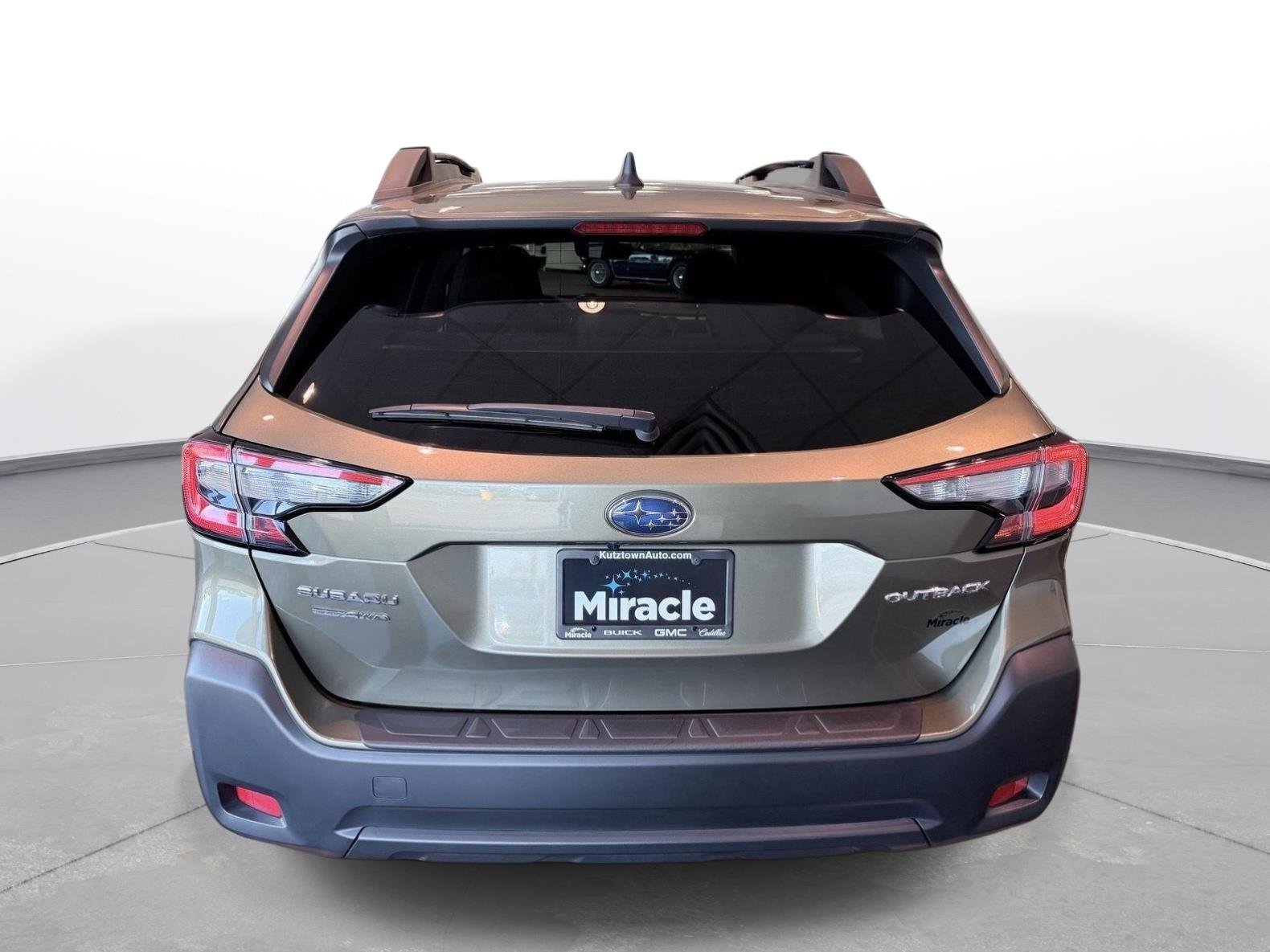 Used 2025 Autumn Green Metallic Subaru Premium image 14