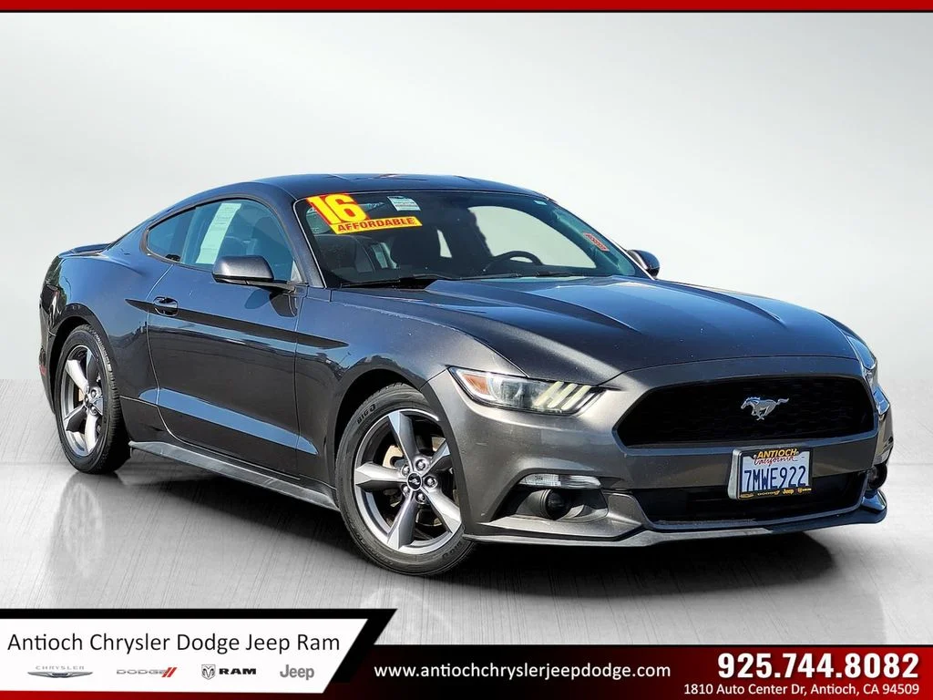 2016 Ford Mustang V6 Coupe's photo
