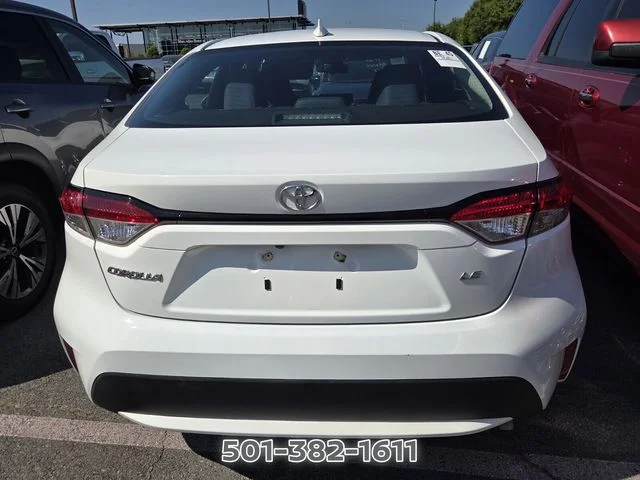 Used 2021 White Toyota LE image 3
