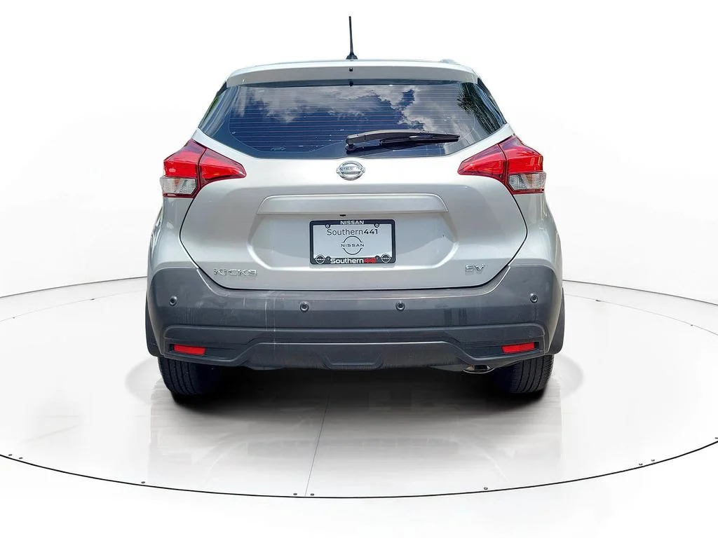 Certified Used 2020 Silver Nissan SV image 6