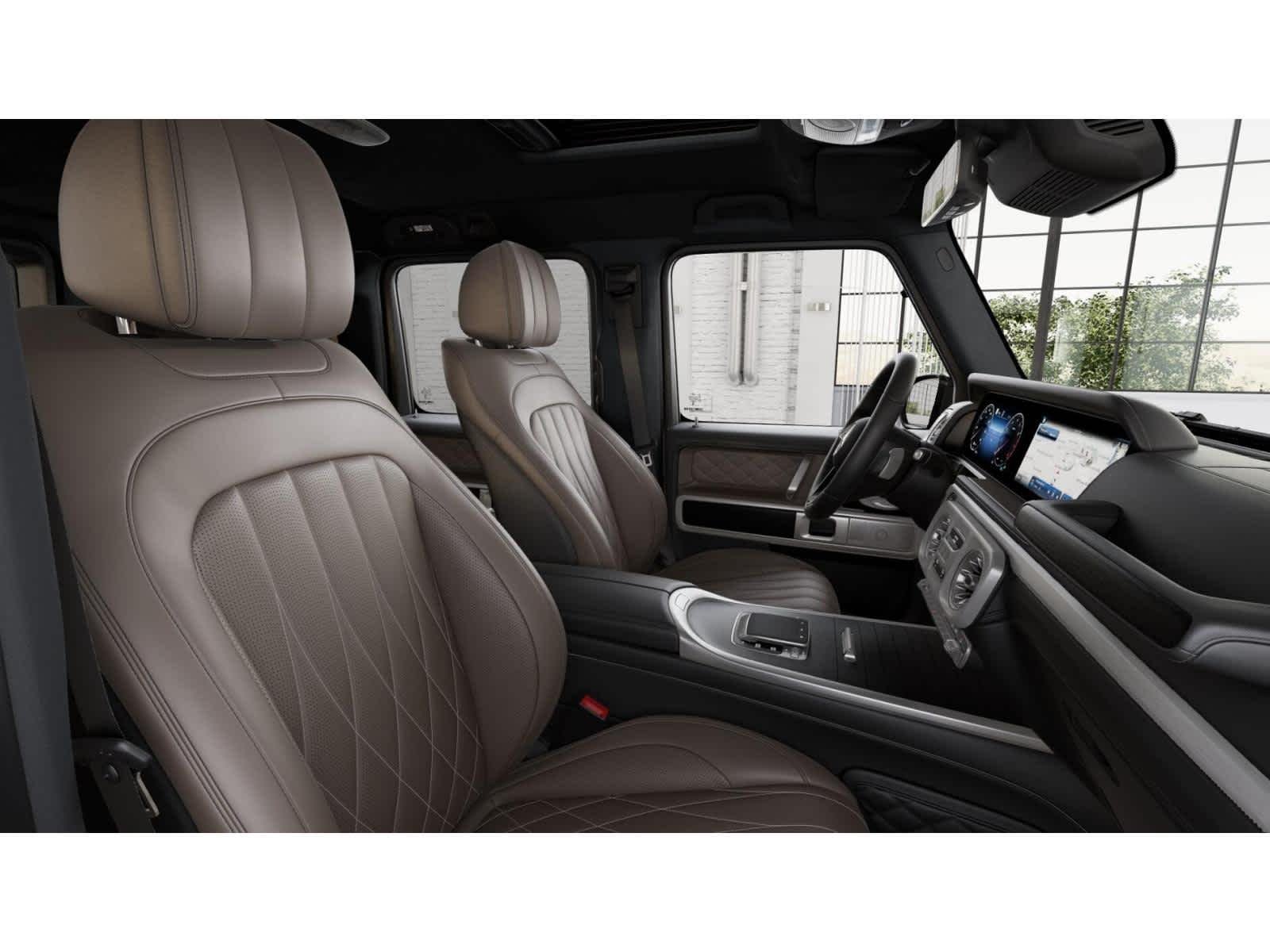 New 2026 MANUFAKTUR Desert Sand Non-Metallic Mercedes-Benz G 550 image 4