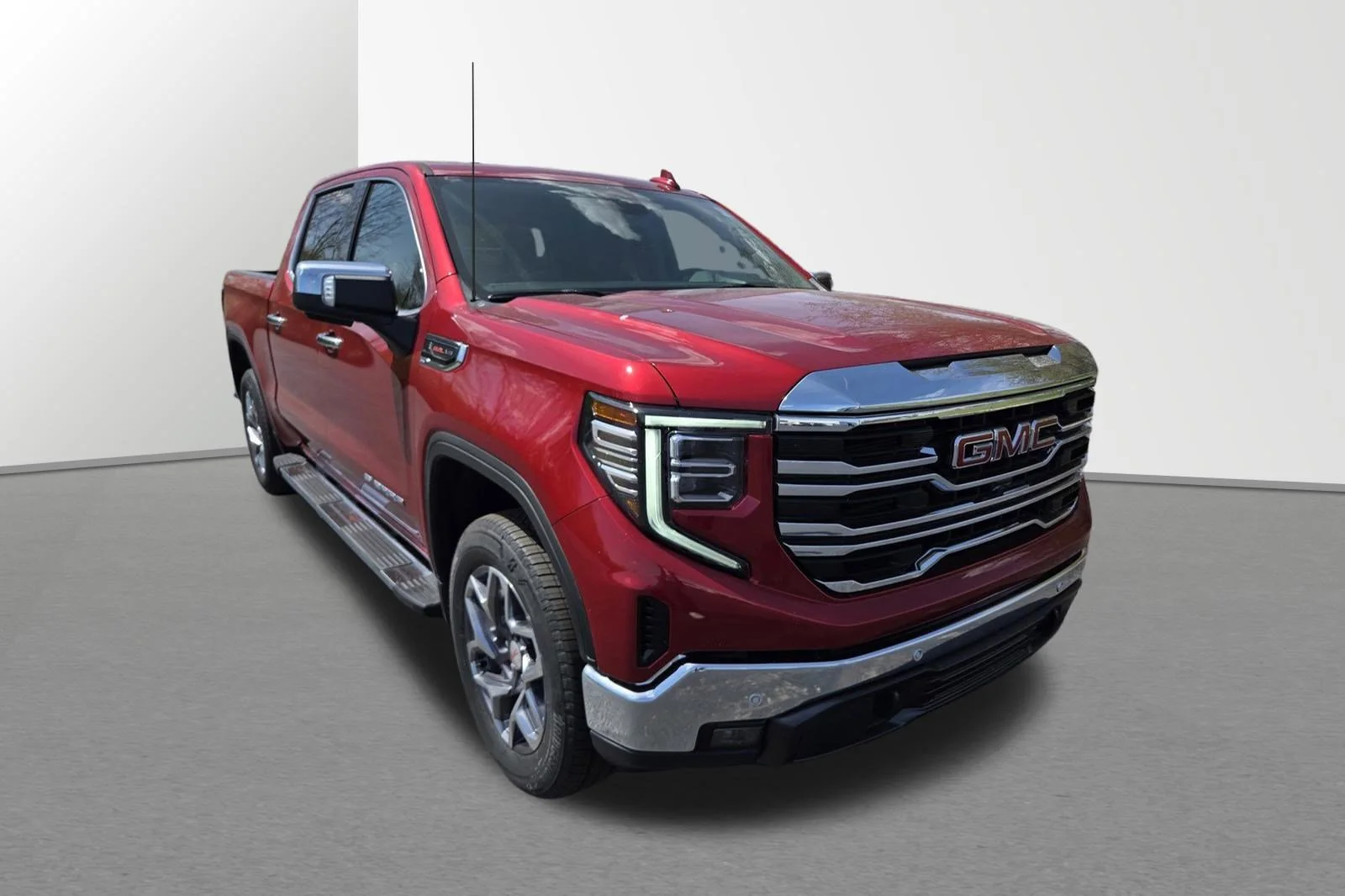 2026 GMC Sierra 4WD Crew Cab Short Box SLT's photo
