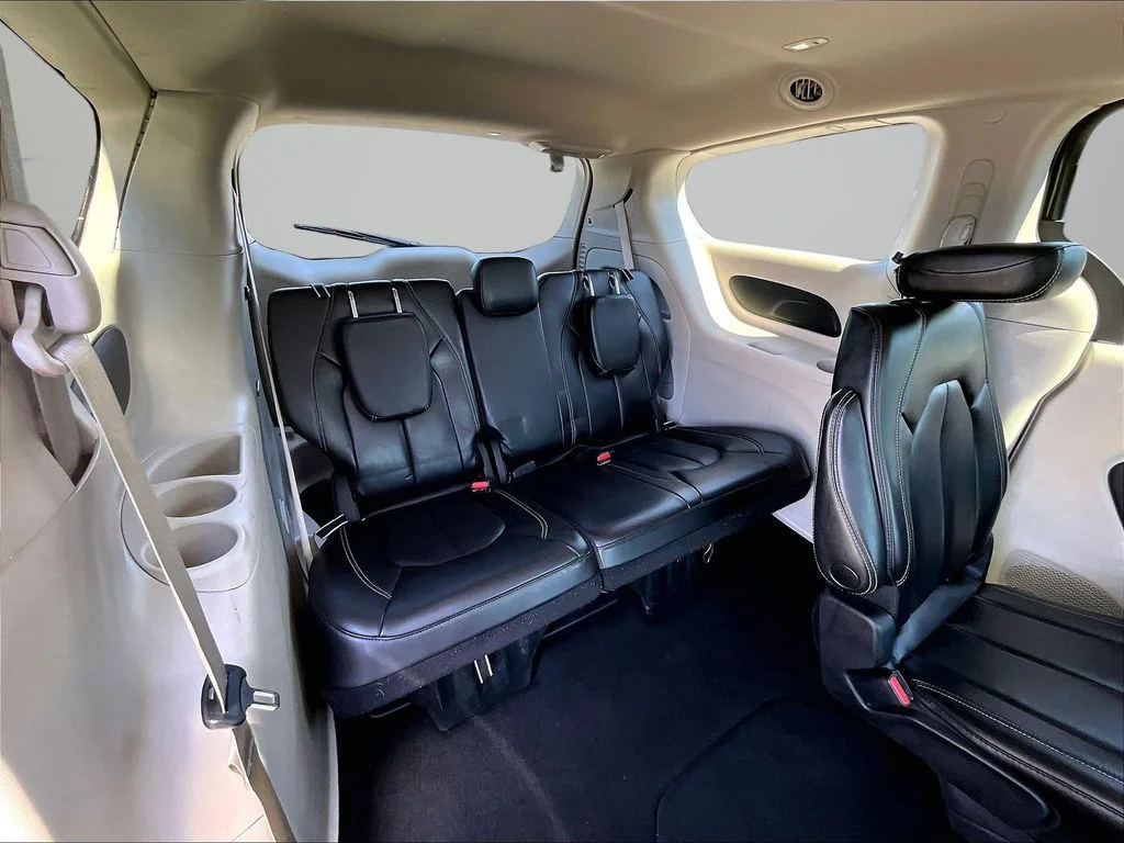Used 2023 Gray Chrysler Touring L image 29