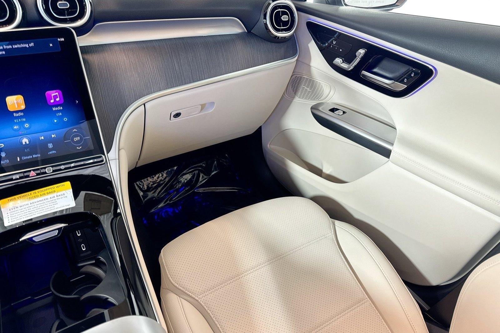 New 2026 Polar White Mercedes-Benz GLC 300 image 21