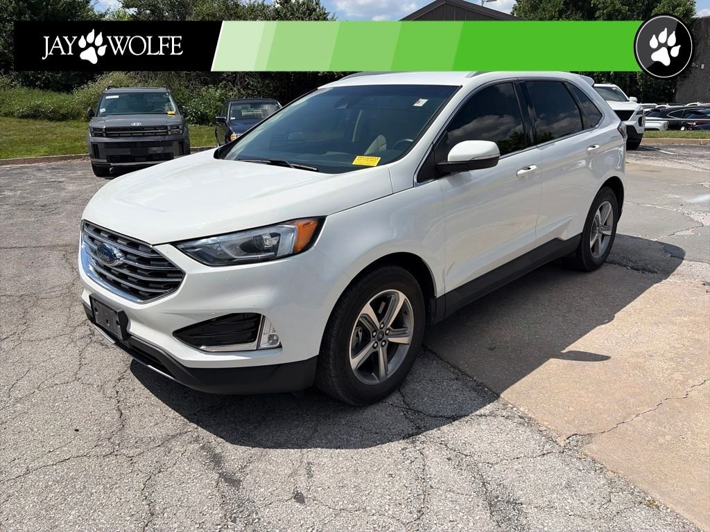 Used 2020 White Ford SEL image 1