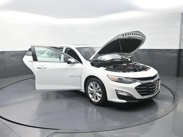 Used 2024 White Chevrolet LT image 39