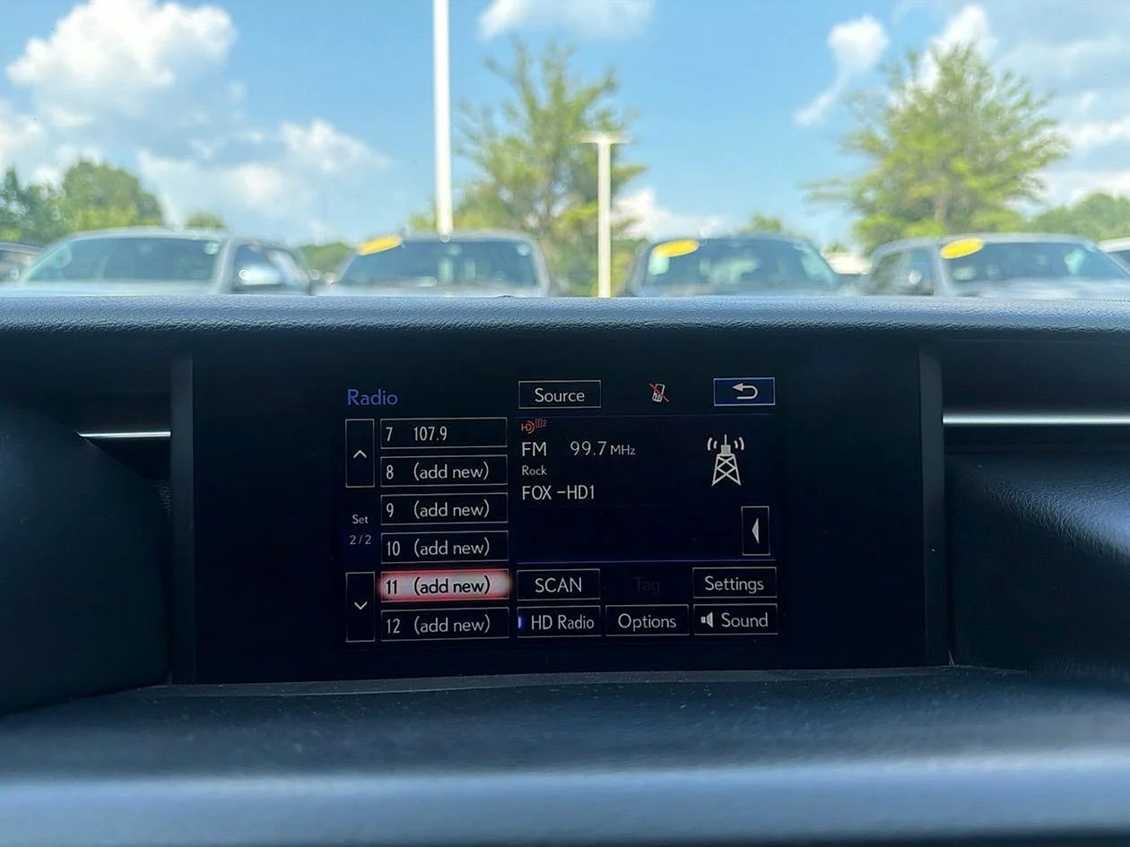 Used 2016  Lexus 350 image 22