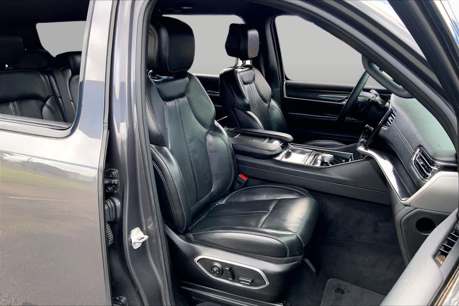 Used 2022 Baltic Gray Metallic Clearcoat Jeep Series I image 9