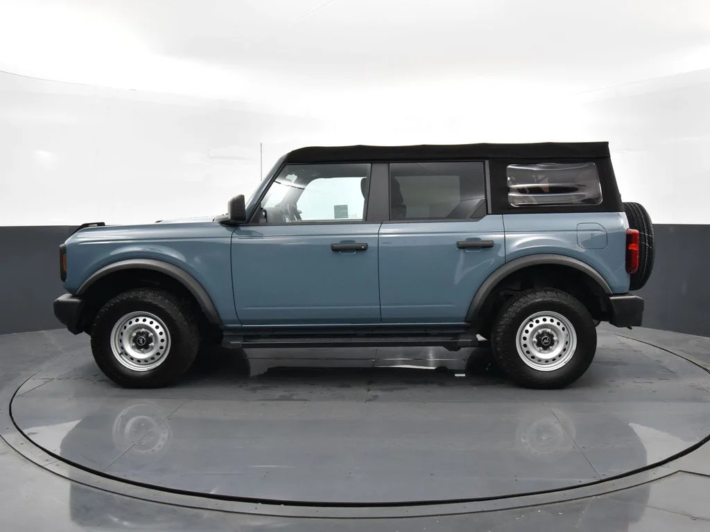 2022 Ford Bronco 4-Door Base - Photo 8