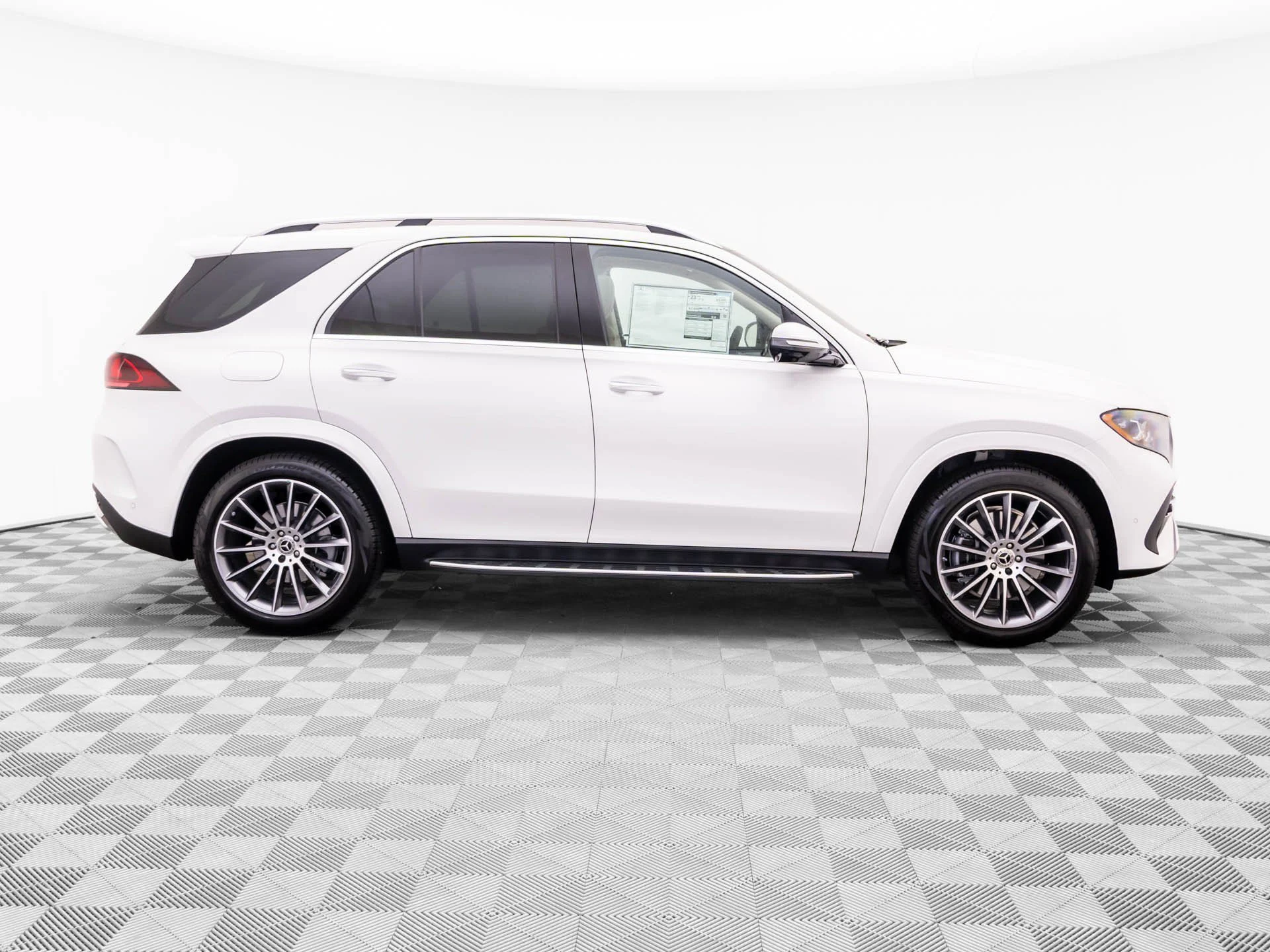 New 2027 White Mercedes-Benz GLE 350 image 6