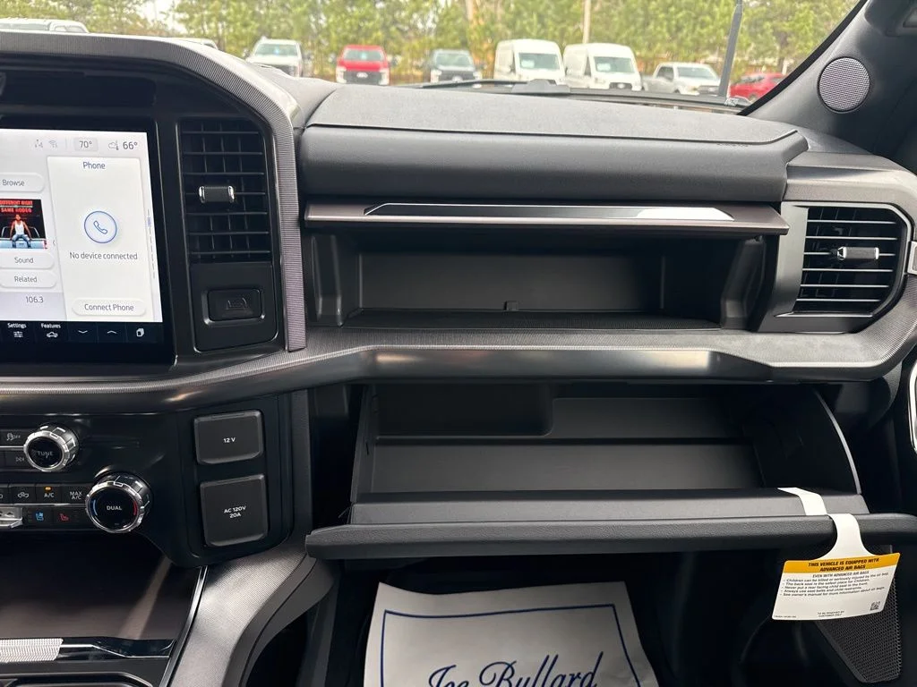 New 2026 Star White Metallic Tri-Coat Ford Platinum® image 44