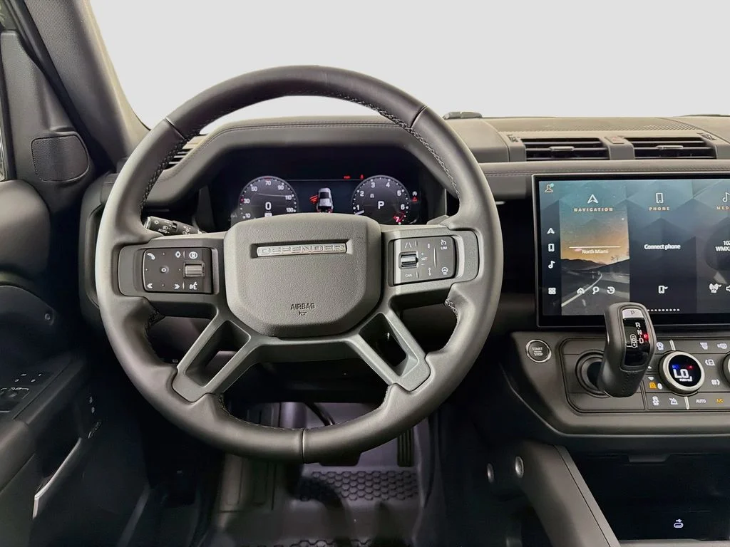 New 2026 Woolstone Green Land Rover X-Dynamic SE image 24