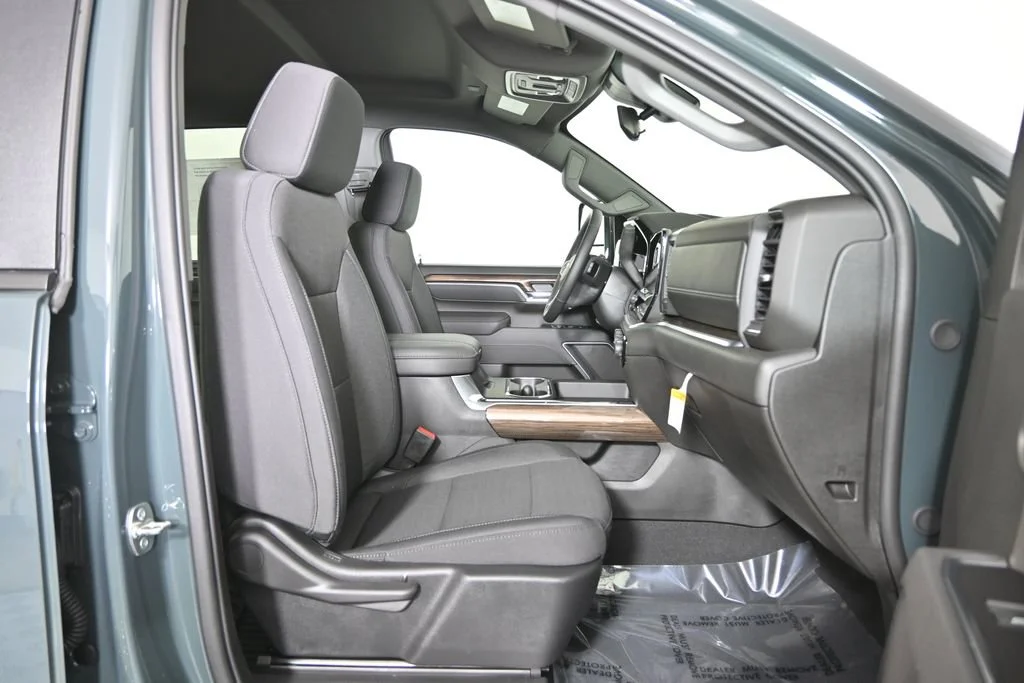 2026 Chevrolet Silverado 3500 HD LT - Photo 14
