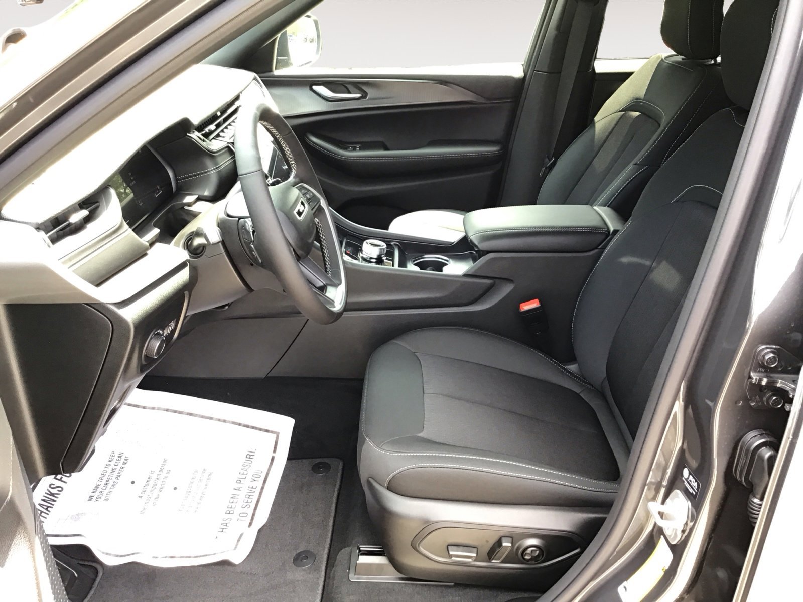 New 2026 Baltic Gray Metallic Clearcoat Jeep Laredo X image 22
