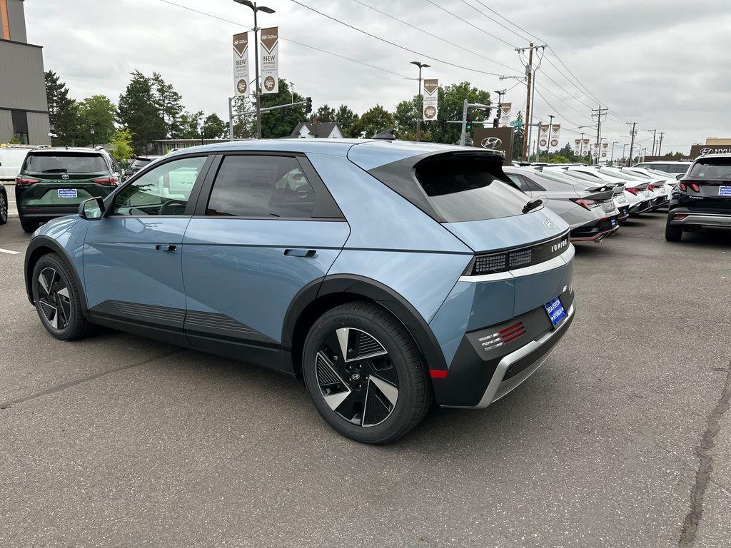 New 2026 Blue Hyundai SE Standard Range image 4