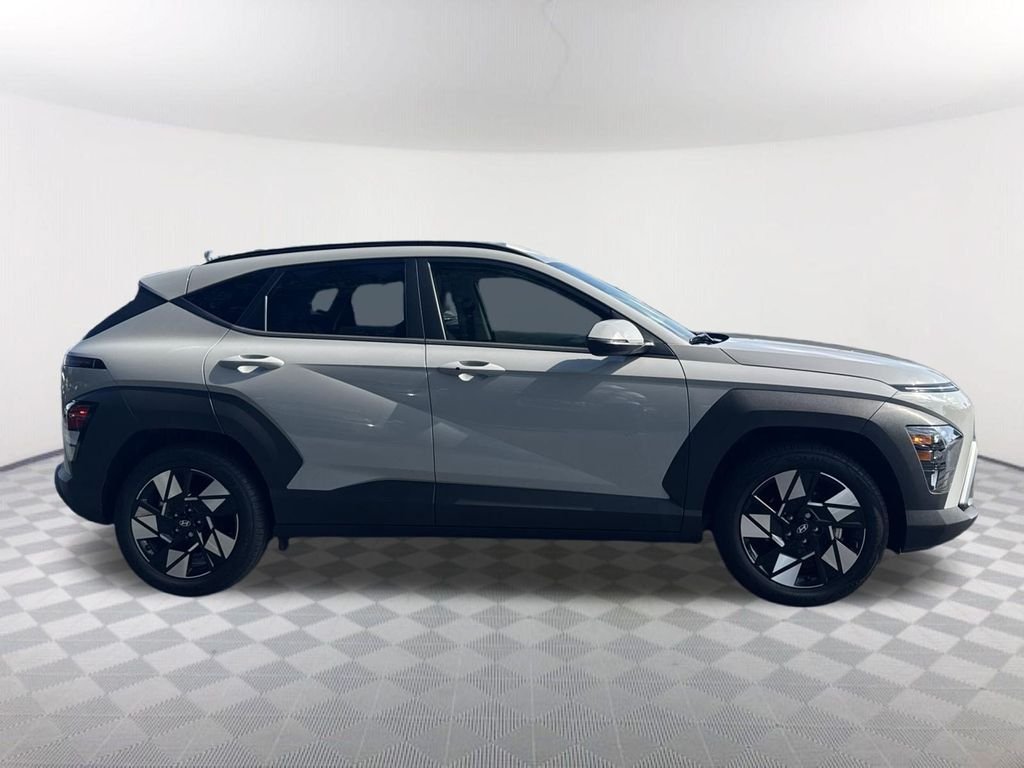 Used 2025 Gray Hyundai SEL image 4