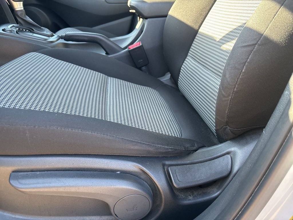 2020 Hyundai Kona SE - Photo 18