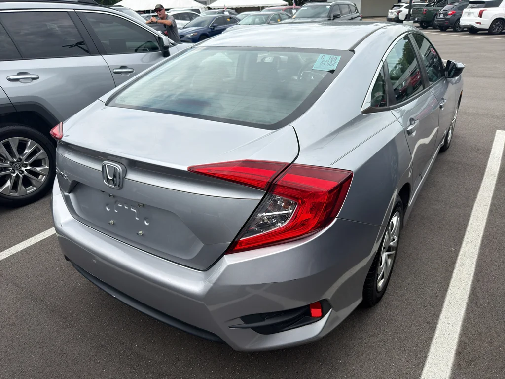Used 2017 Lunar Silver Metallic Honda LX image 4