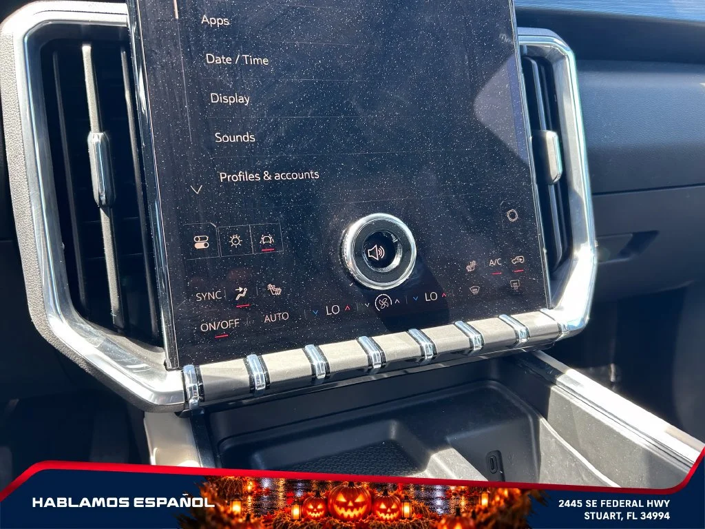 Used 2026 Ebony Twilight Metallic GMC Elevation image 29