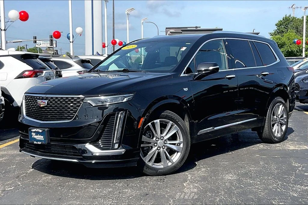 Used 2023 Black Cadillac Premium Luxury image 11