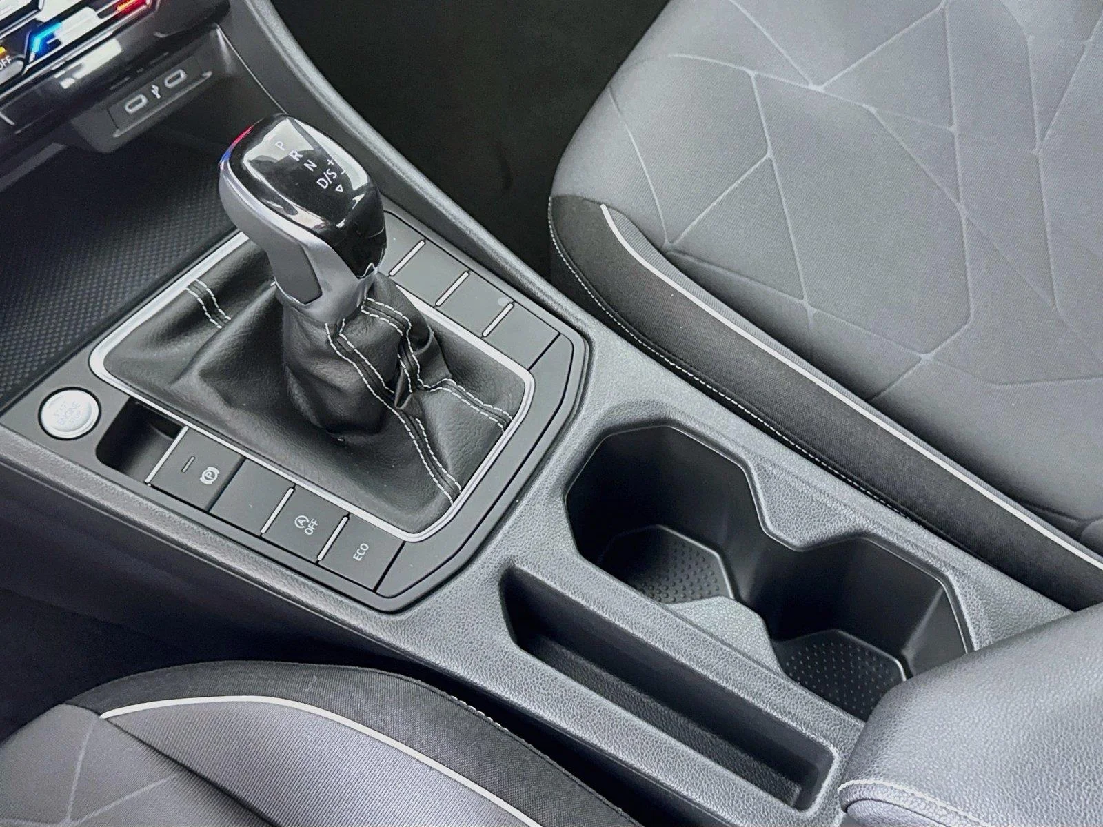 New 2027 Pyrite Silver Metallic Volkswagen Sport image 16