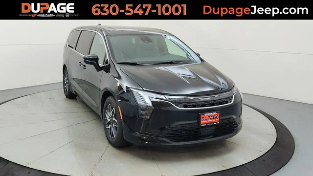 2027 Chrysler Pacifica Limited's photo