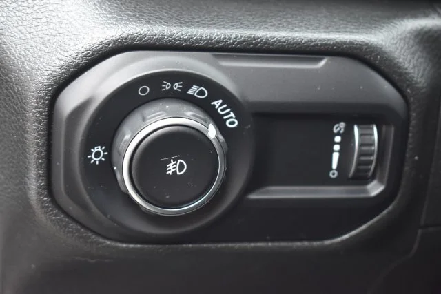 Used 2023 Black Jeep Sport S image 21